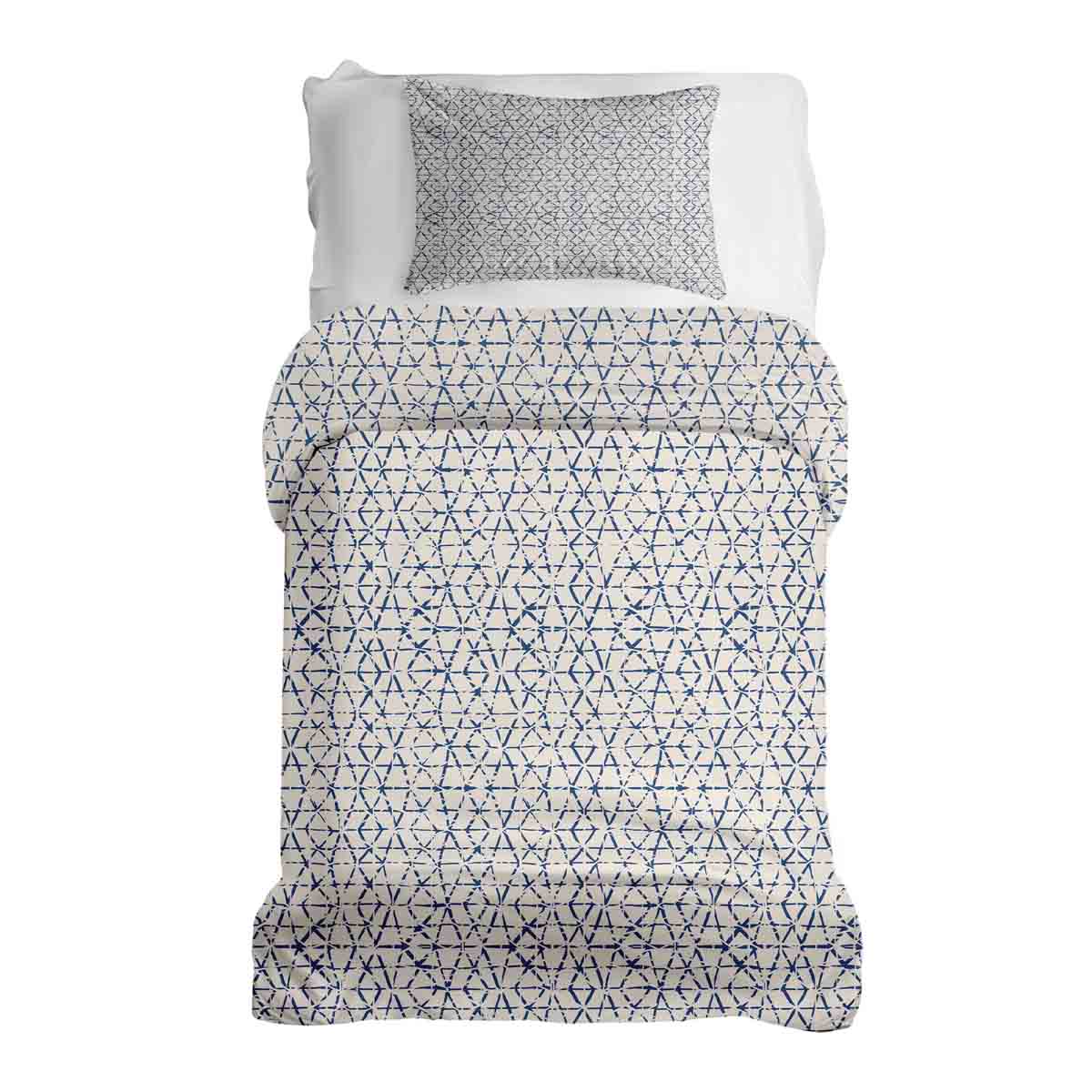 Ensemble de literie avec couvertures thérapeutiques blanc avec des formes bleues délicates