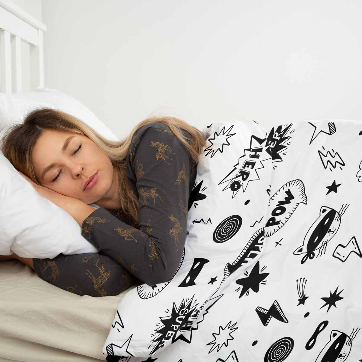 Ensemble de literie avec couverture thérapeutique blanche avec super-héros