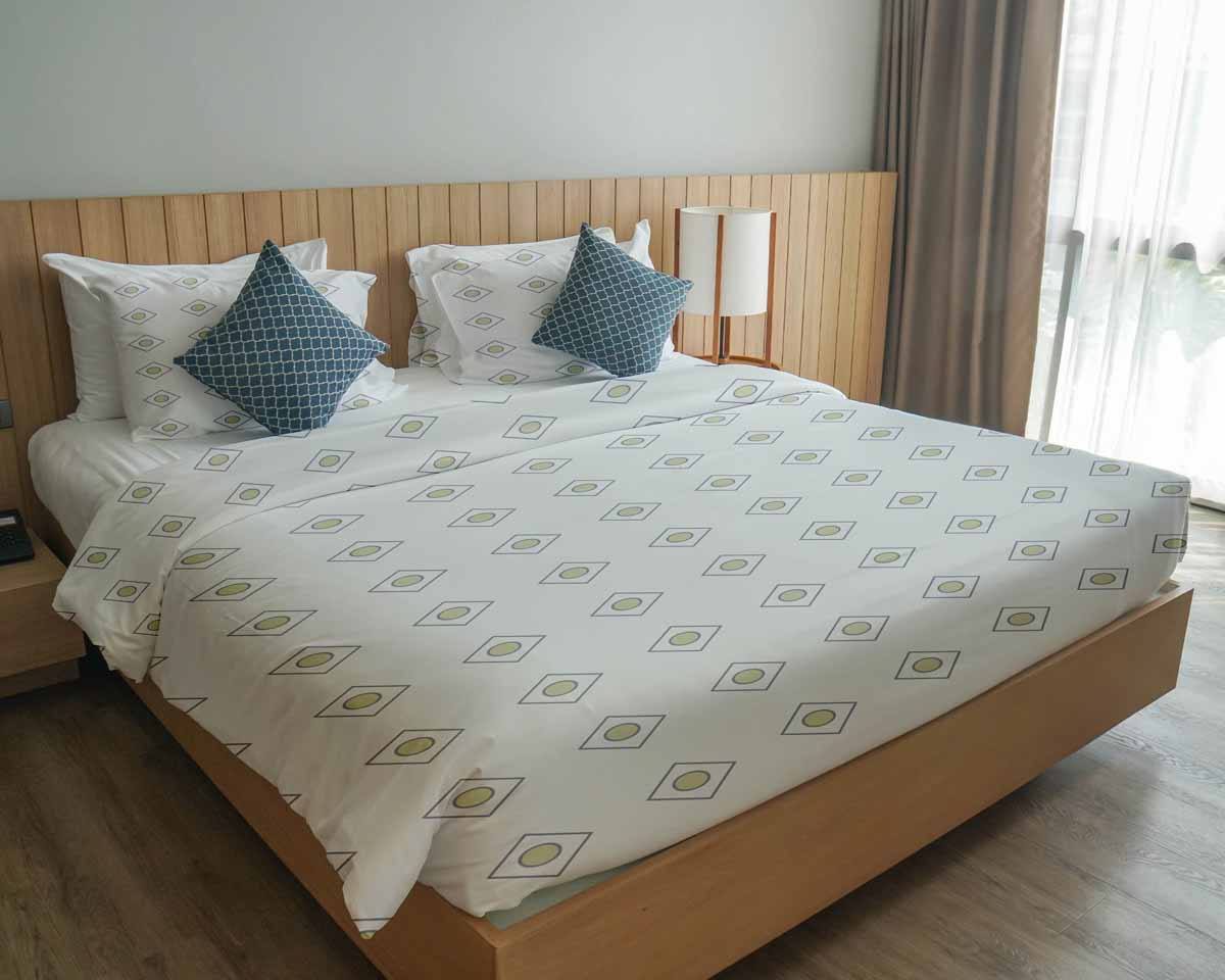Couverture thérapeutique originale - Housse en coton blanche avec cercles verts
