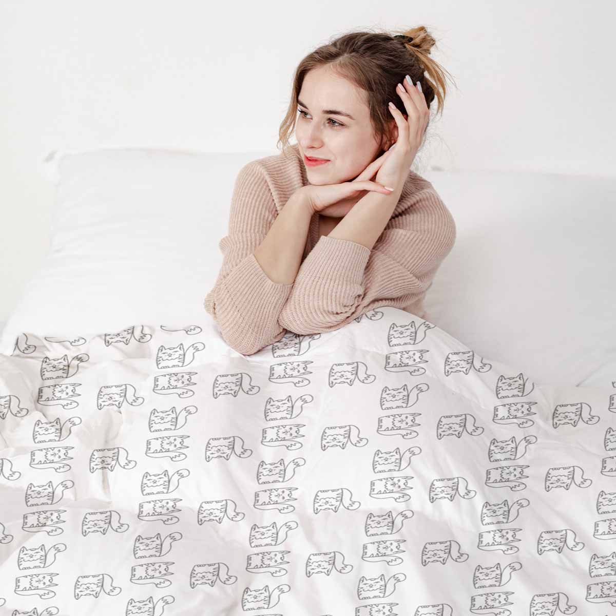 Couette thérapeutique Ensemble de linge de lit blanc avec chat mâle