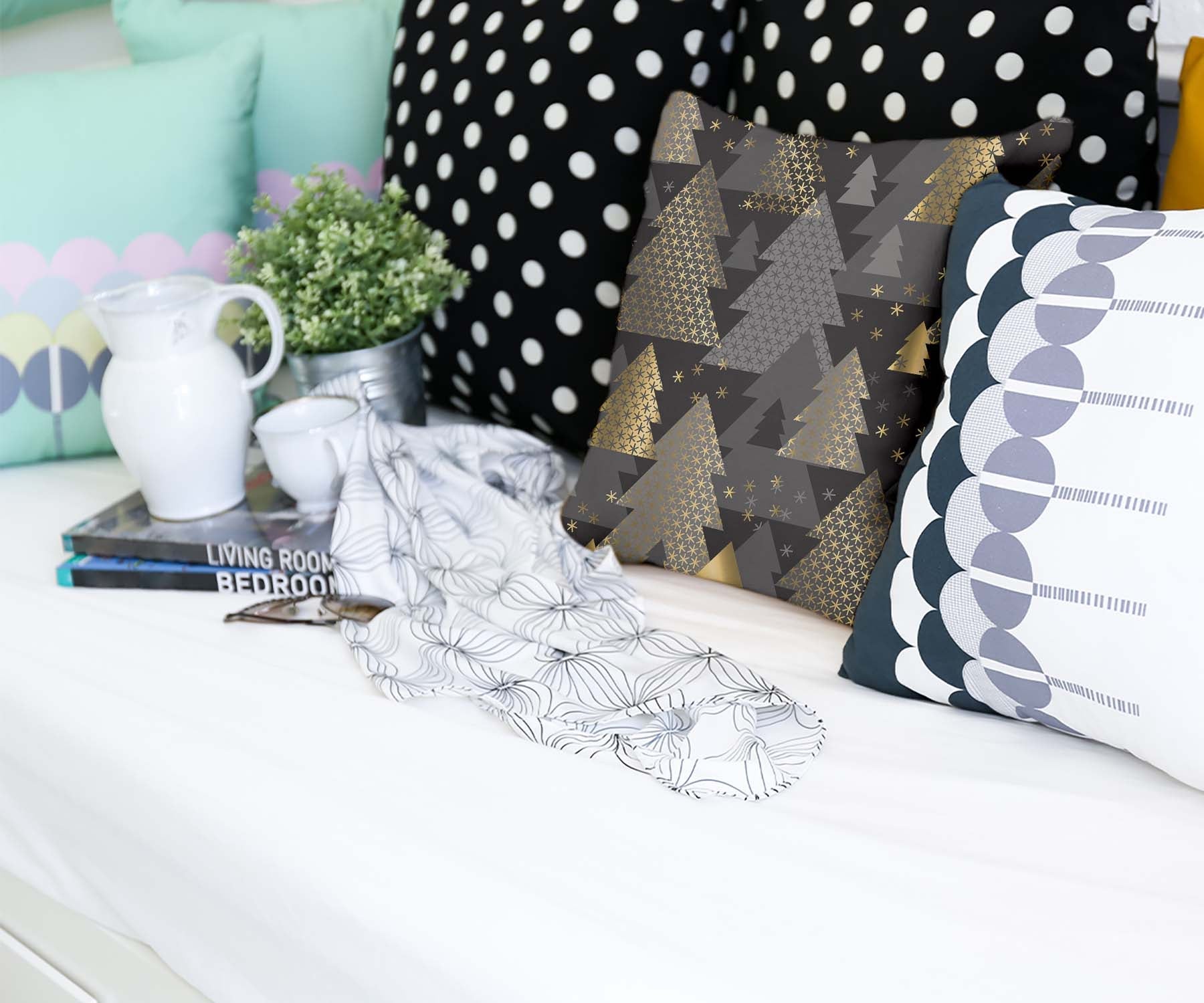 Coussin de santé avec des sapins dorés