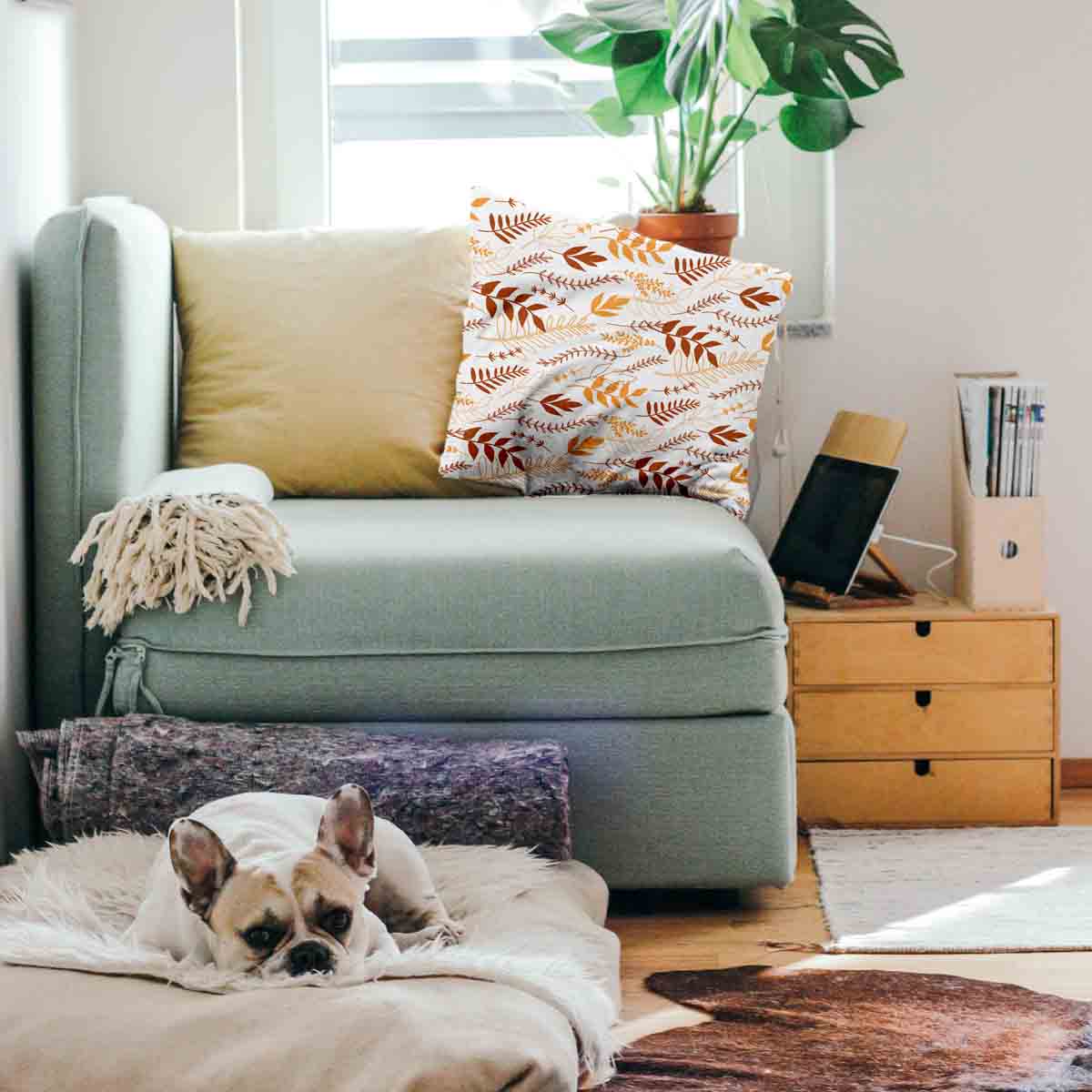 Coussin de santé blanc avec branches automnales