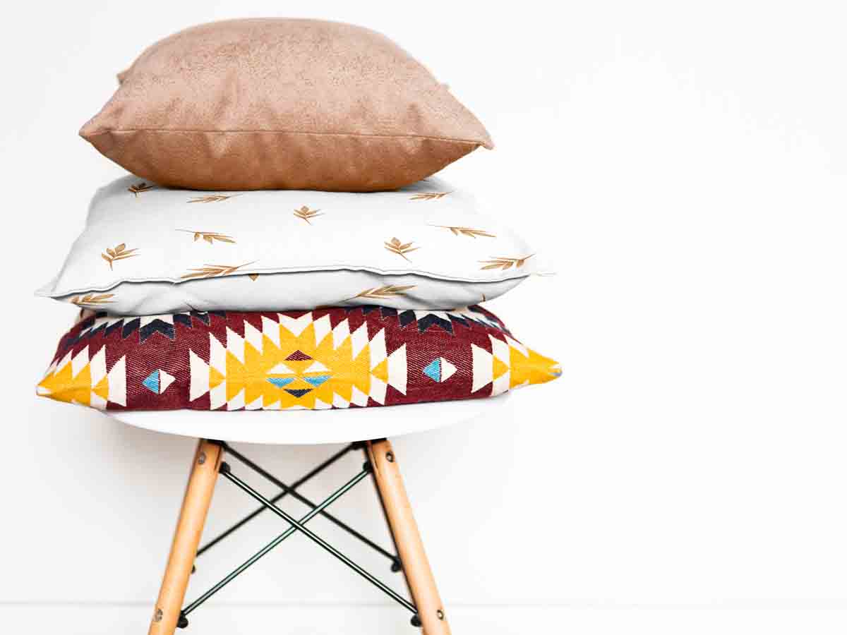 Coussin de santé blanc avec pailles