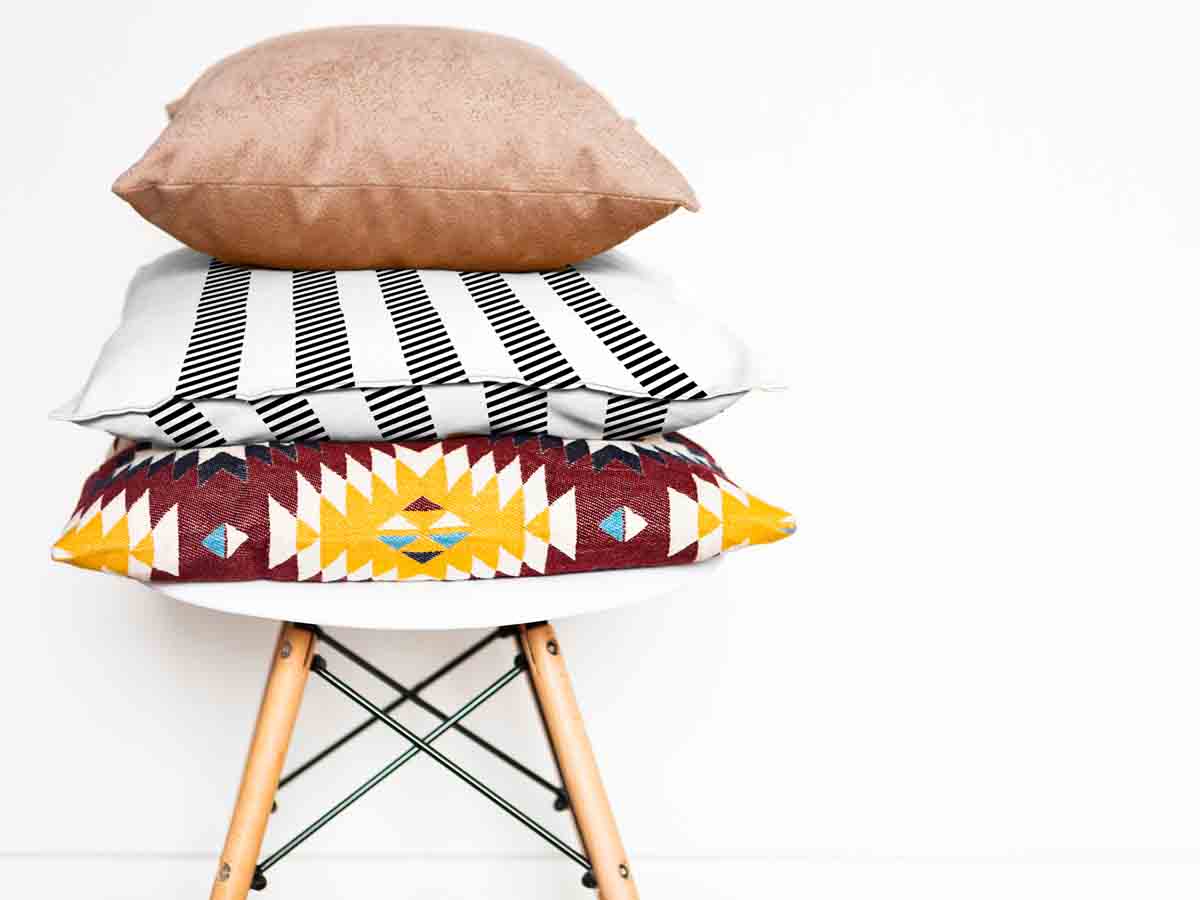 Coussin de santé gris avec des rayures épaisses et fines