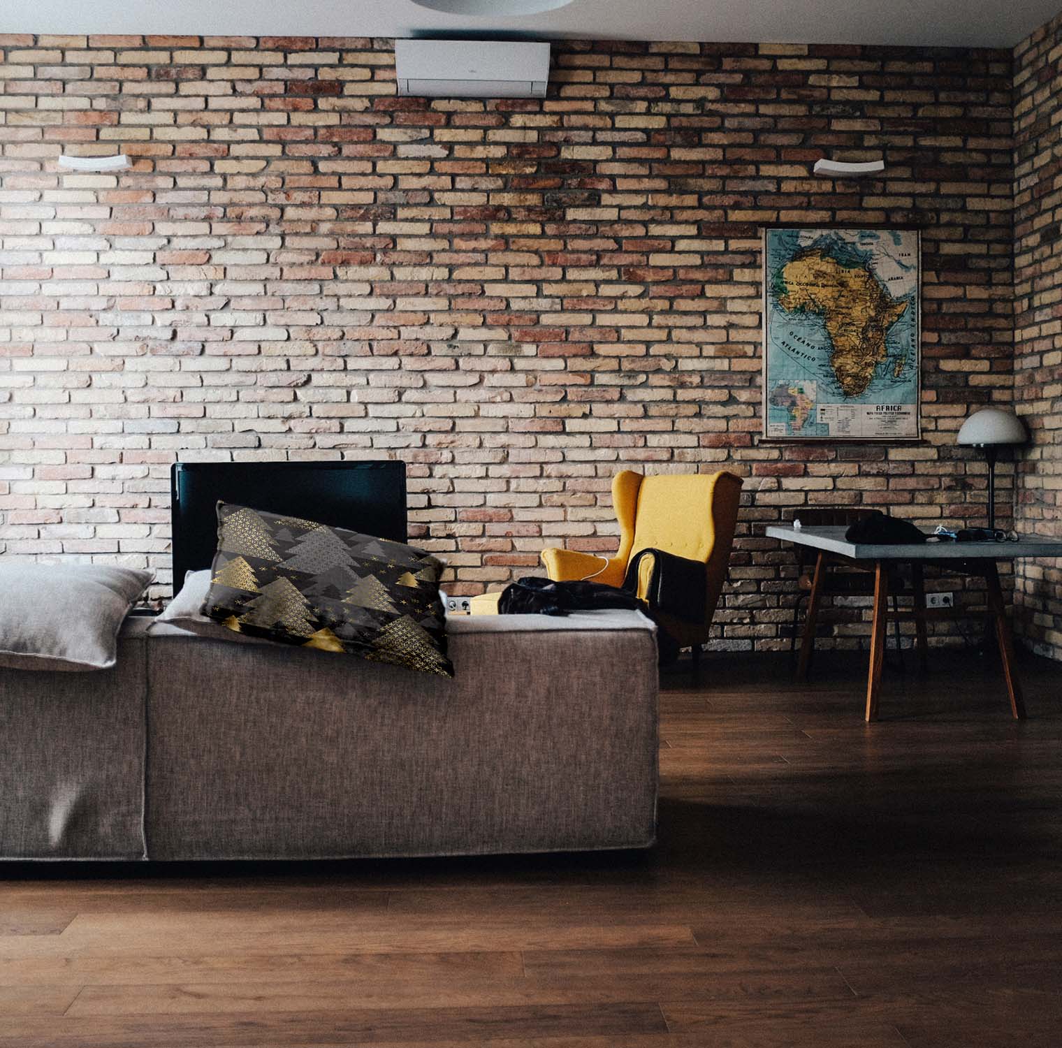 Coussin de santé avec des sapins dorés