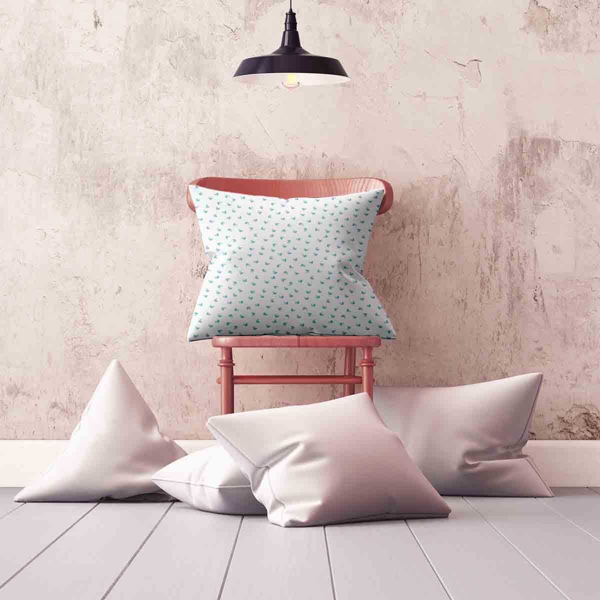 Coussin de santé blanc avec petits cœurs bleus