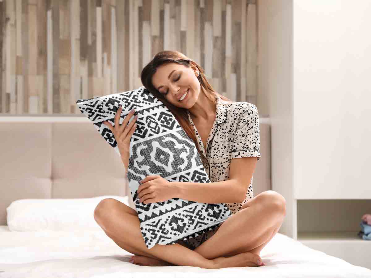 Coussin de santé avec formes noires