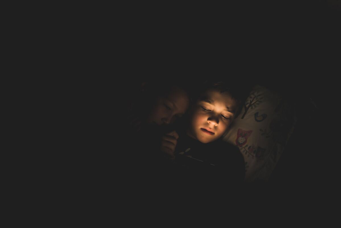 Étude (2020) : Couvertures pondérées et leur effet sur la qualité du sommeil chez les enfants atteints de trouble du spectre autistique