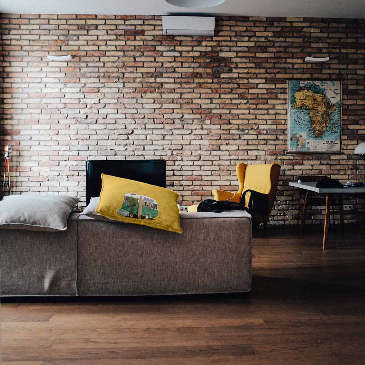 Coussin de santé jaune avec bus