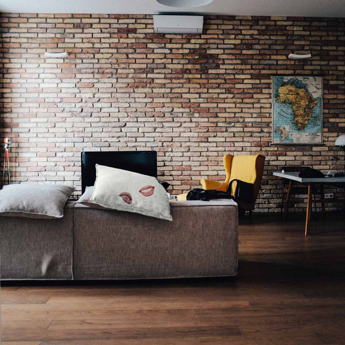 Coussin de santé blanc avec lèvres