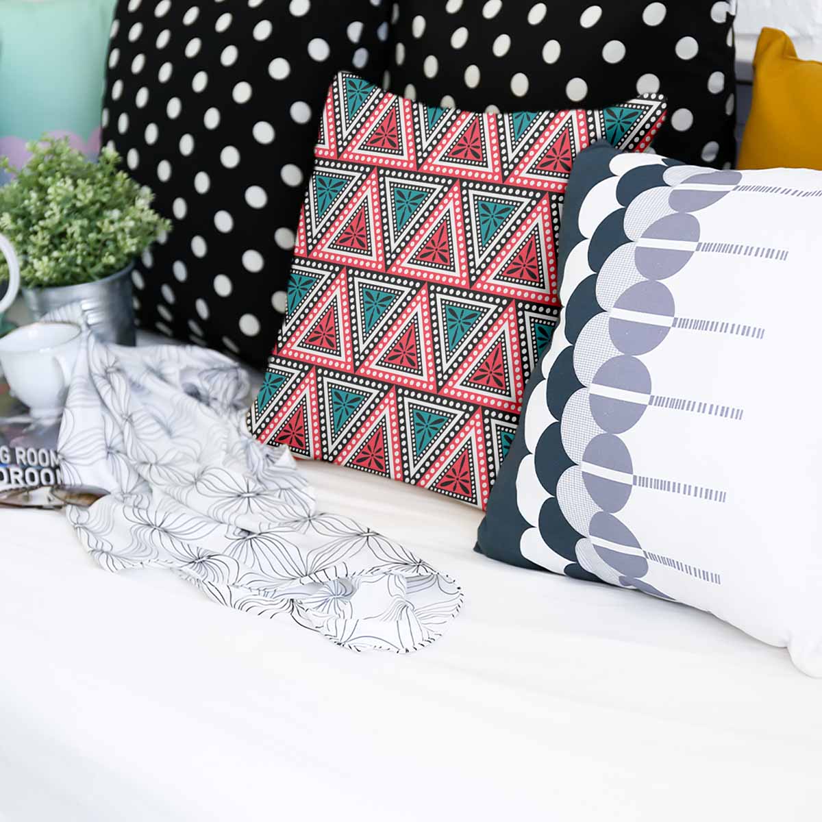 Coussin de santé avec des triangles colorés