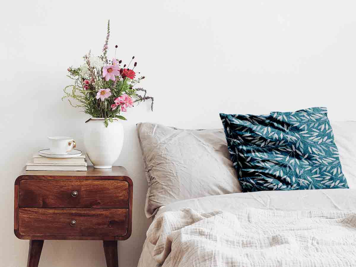 Coussin de santé avec des branches bleues