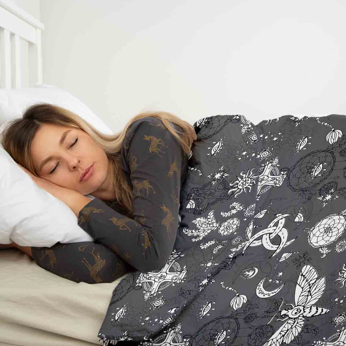 Couverture thérapeutique originale - Housse en coton noire Libellule effrayante