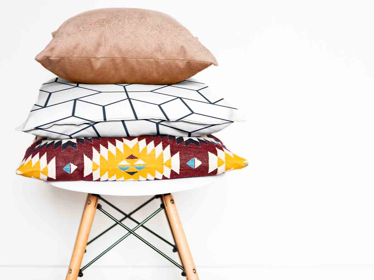 Coussin de santé blanc avec motif noir
