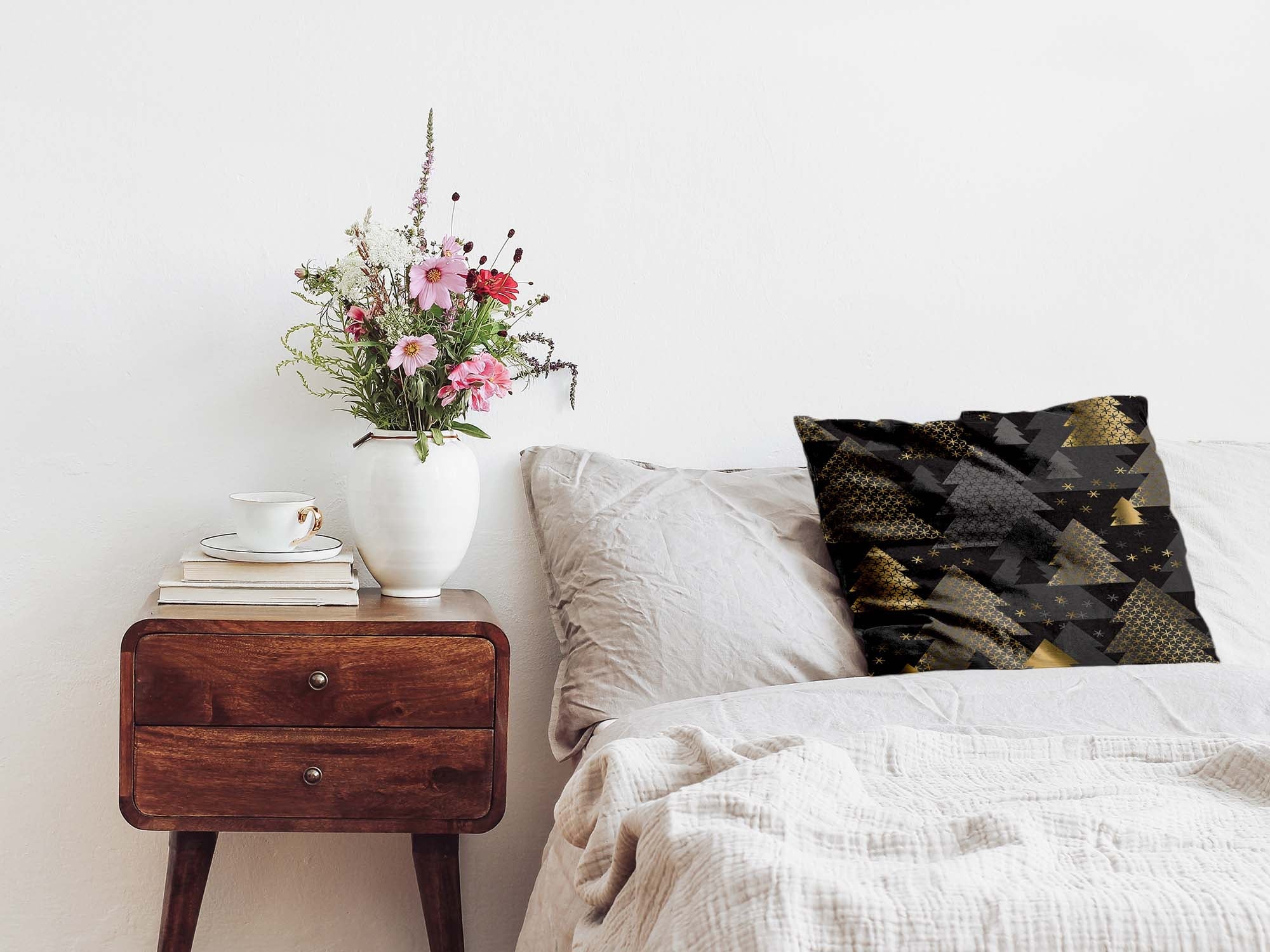 Coussin de santé avec des sapins dorés