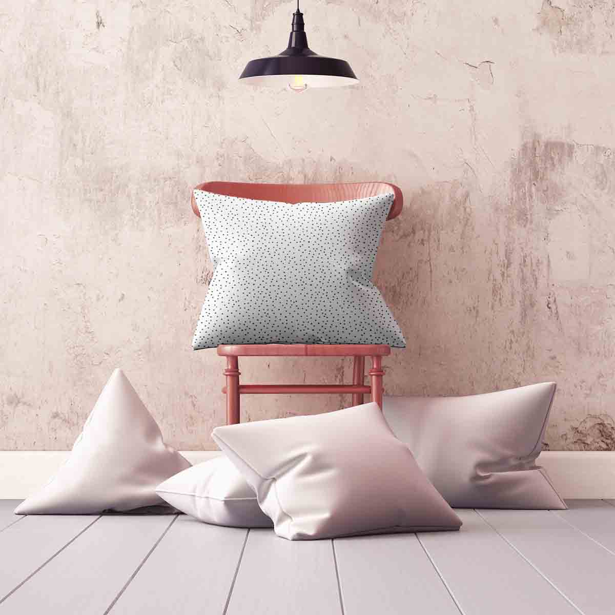 Coussin de santé noir à pois