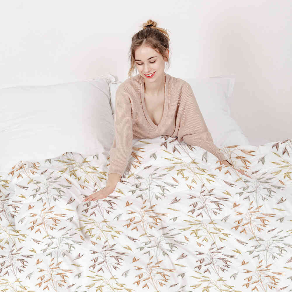 Couverture thérapeutique originale - Housse en coton avec de délicates branches colorées